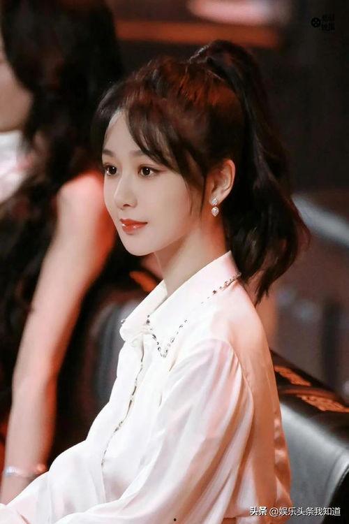 娱乐大晨姐吃瓜杨紫视频,杨紫视频引发网友热议，娱乐八卦再掀波澜  第2张